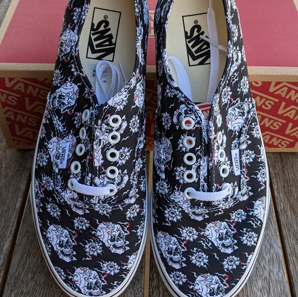 Van's Authentic Flash Skull Size 10 - Picture 2 of 7